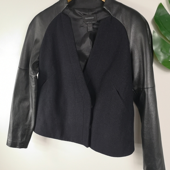 Danier leather wool and leather coat - Picture 7 of 16